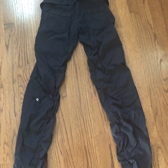 Lululemon parachute pants - Picture 1 of 3